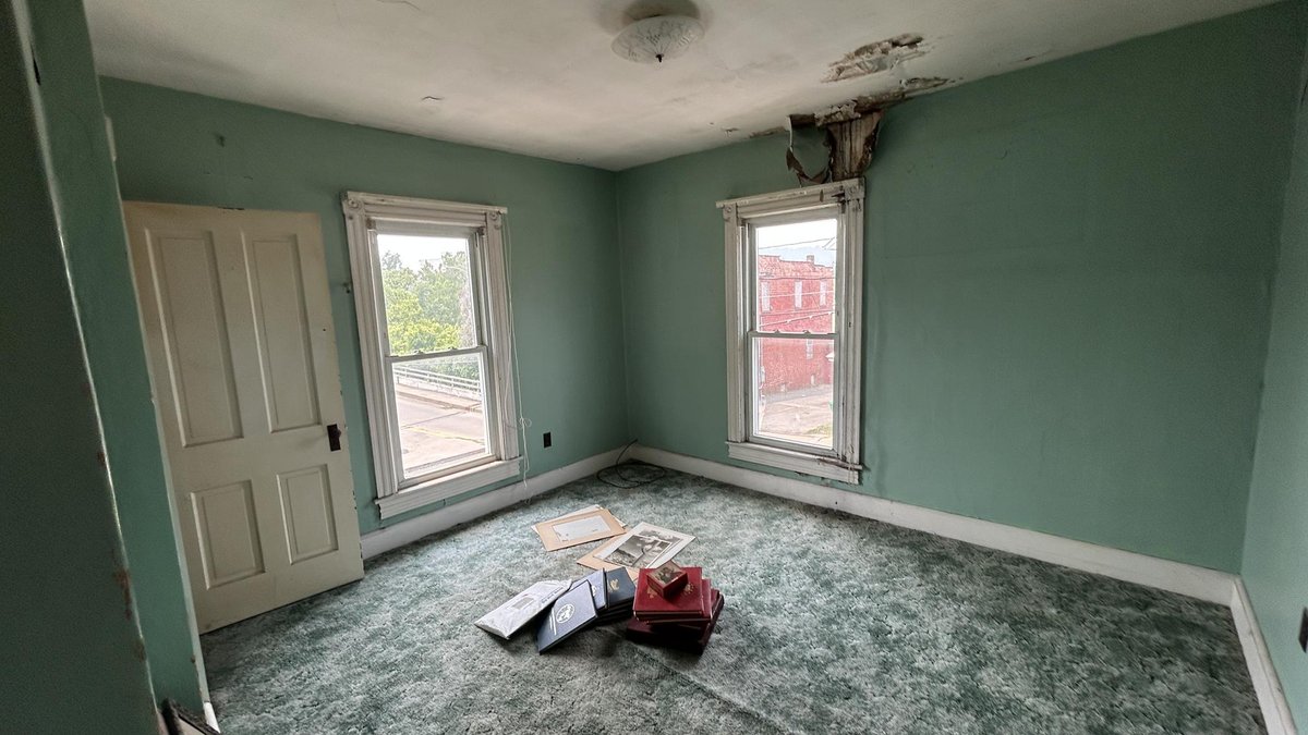 Image for 5-Bedroom Clarksburg Home with Detached Garage Selling to the Highest Bidder