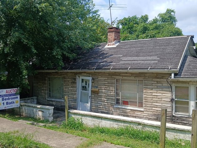 Image for Renovation Opportunity: 2 Bedroom in Huntington
