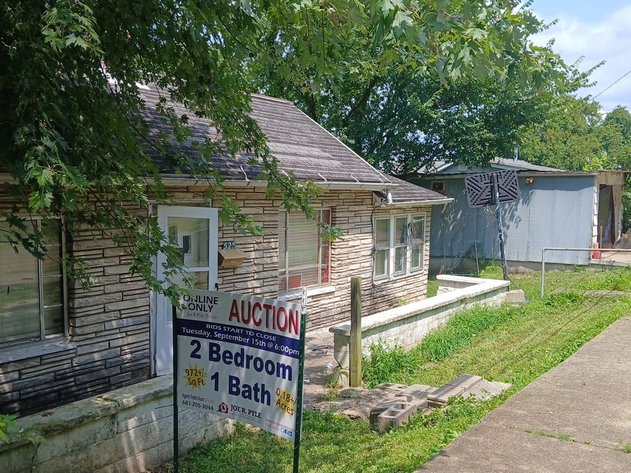 Image for Renovation Opportunity: 2 Bedroom in Huntington
