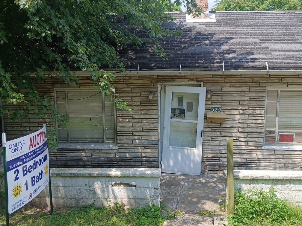 Image for Renovation Opportunity: 2 Bedroom in Huntington