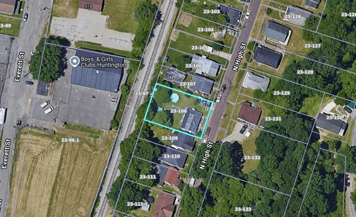 Image for Renovation Opportunity: 2 Bedroom in Huntington
