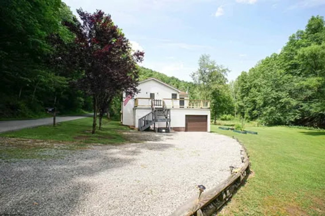 Image for Spacious 3 Bedroom on 41 Acres in Alum Bridge