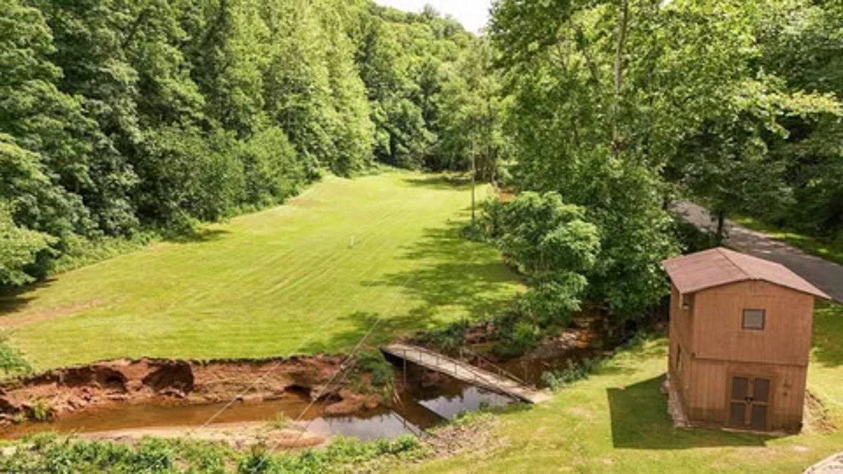 Image for Spacious 3 Bedroom on 41 Acres in Alum Bridge