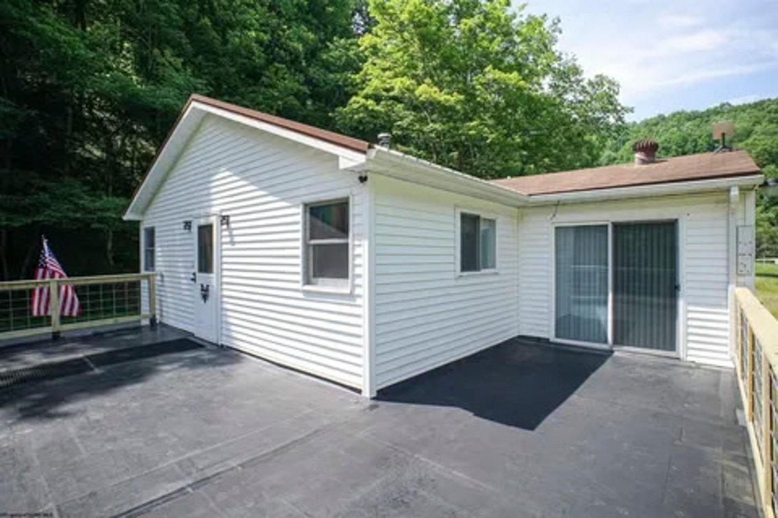 Image for Spacious 3 Bedroom on 41 Acres in Alum Bridge