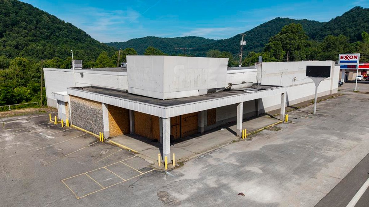 Image for 1.16± Acres on One of Kanawha County's Busiest Corridors Selling to the Highest Bidder