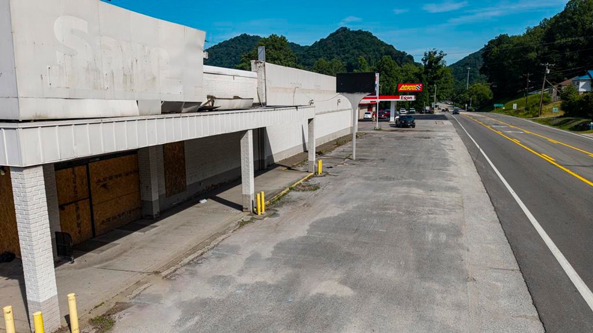 Image for 1.16± Acres on One of Kanawha County's Busiest Corridors Selling to the Highest Bidder