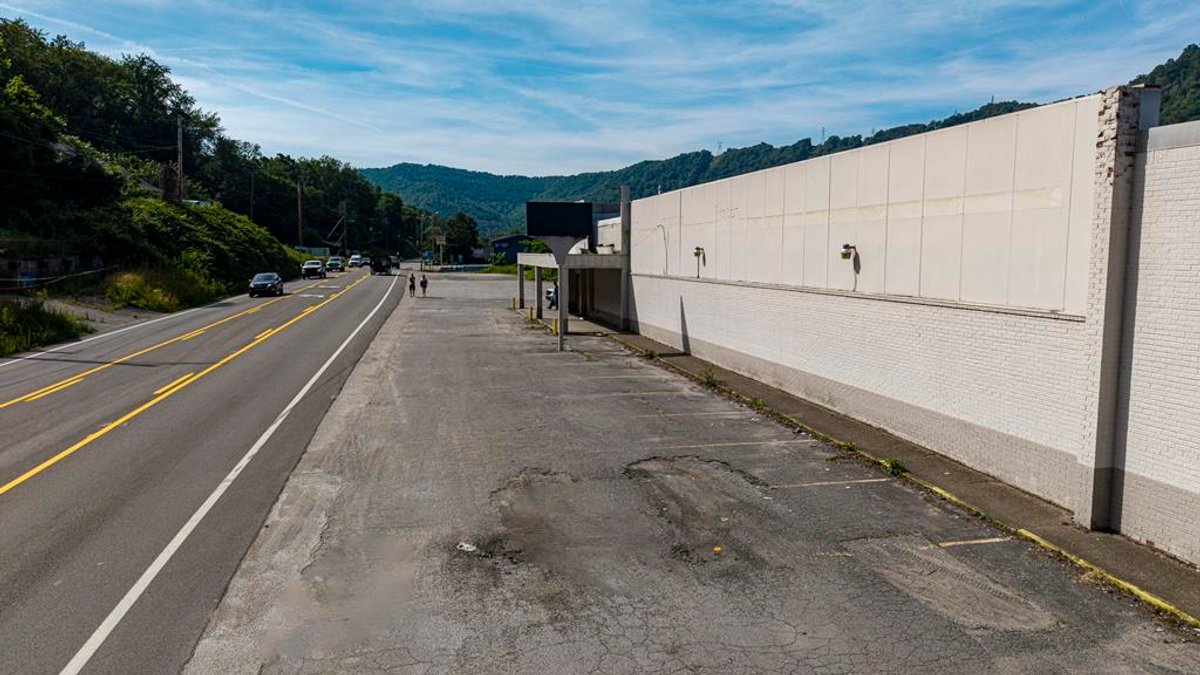 Image for 1.16± Acres on One of Kanawha County's Busiest Corridors Selling to the Highest Bidder