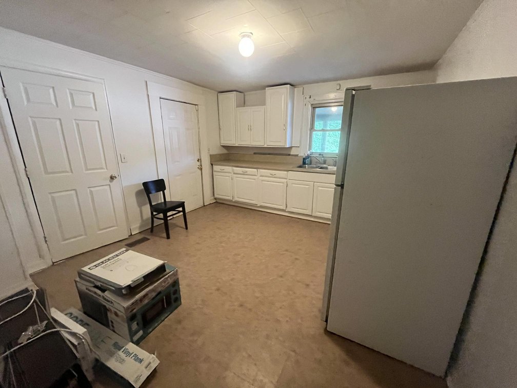 Image for SOLD $112,750 - Income Generating Commercial Building with Apartment in Charleston