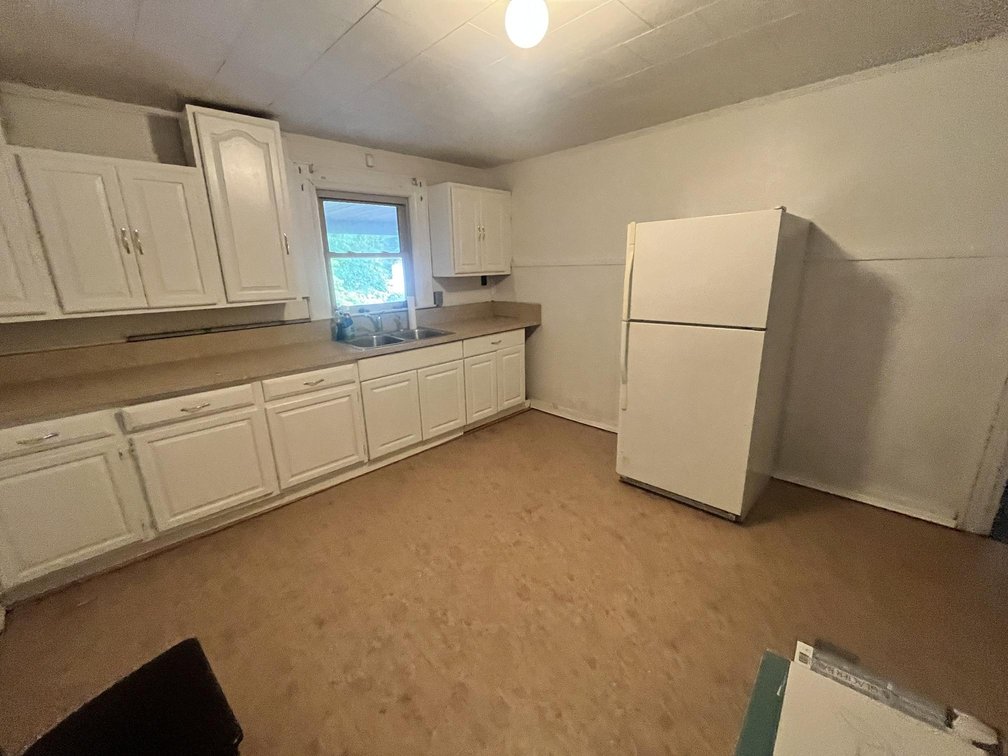 Image for SOLD $112,750 - Income Generating Commercial Building with Apartment in Charleston