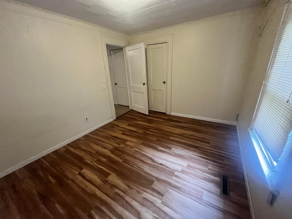 Image for SOLD $112,750 - Income Generating Commercial Building with Apartment in Charleston