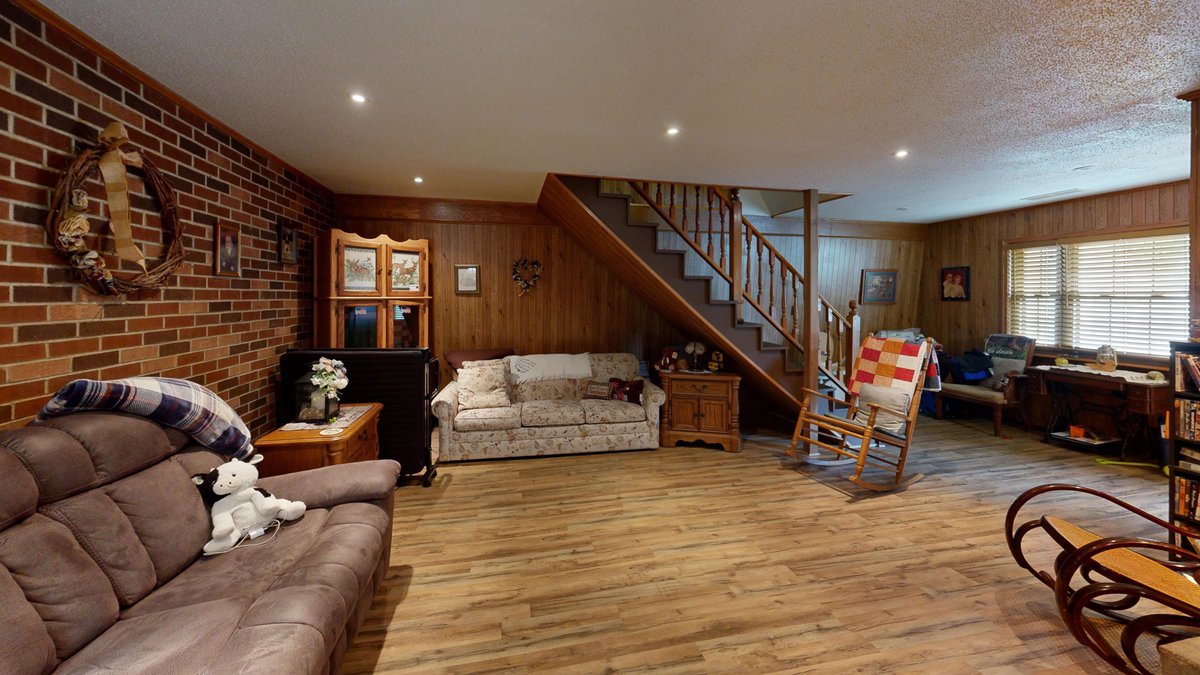Image for Spacious 4 Bedroom with Garage Apartment in Weston
