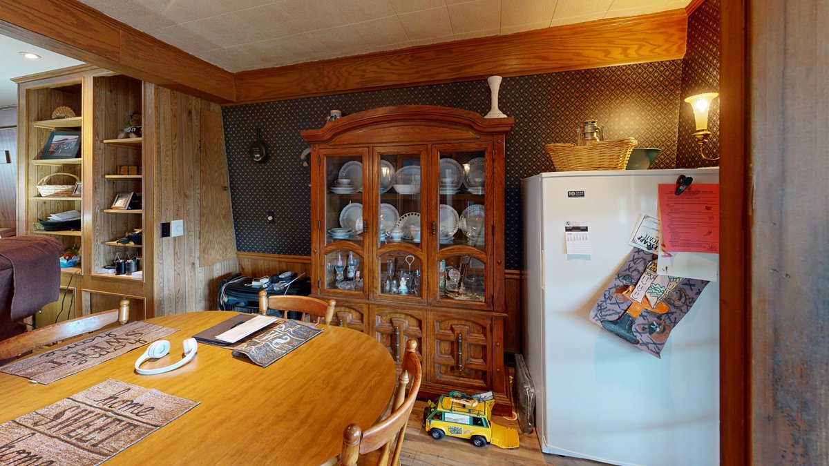 Image for Spacious 4 Bedroom with Garage Apartment in Weston