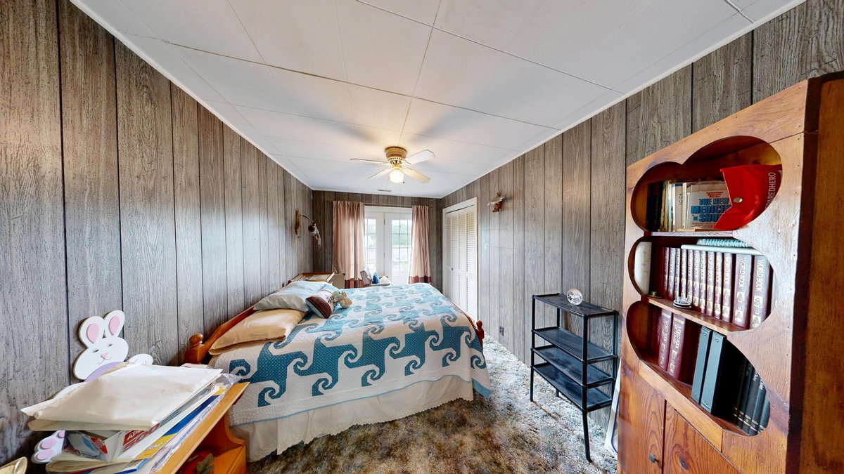 Image for Spacious 4 Bedroom with Garage Apartment in Weston