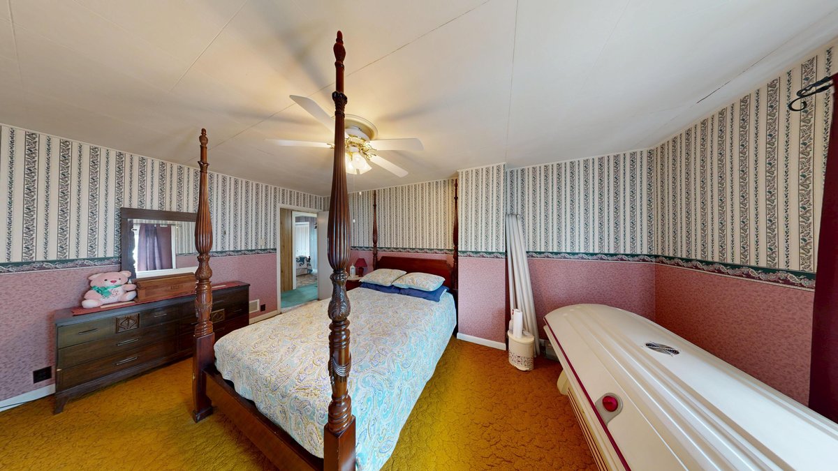 Image for Spacious 4 Bedroom with Garage Apartment in Weston