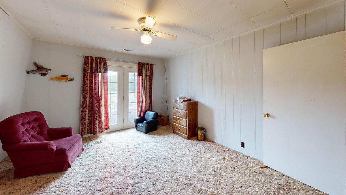 Image for Spacious 4 Bedroom with Garage Apartment in Weston