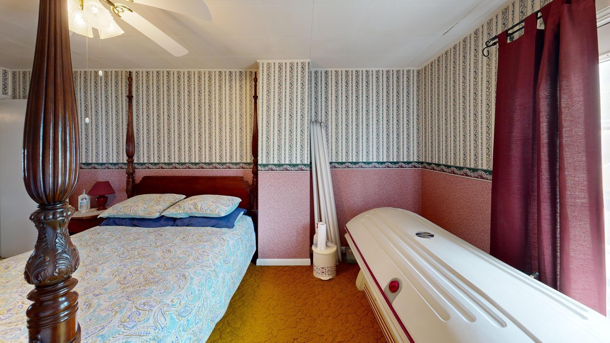 Image for Spacious 4 Bedroom with Garage Apartment in Weston