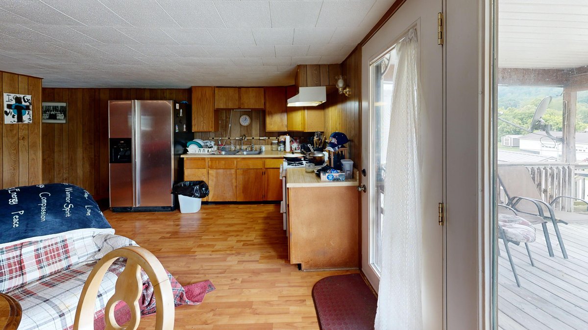 Image for Spacious 4 Bedroom with Garage Apartment in Weston