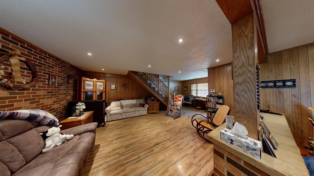 Image for Spacious 4 Bedroom with Garage Apartment in Weston