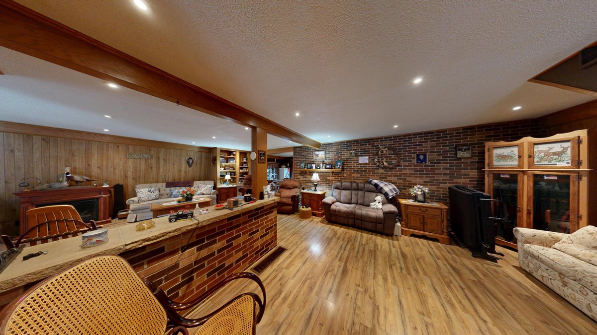 Image for Spacious 4 Bedroom with Garage Apartment in Weston