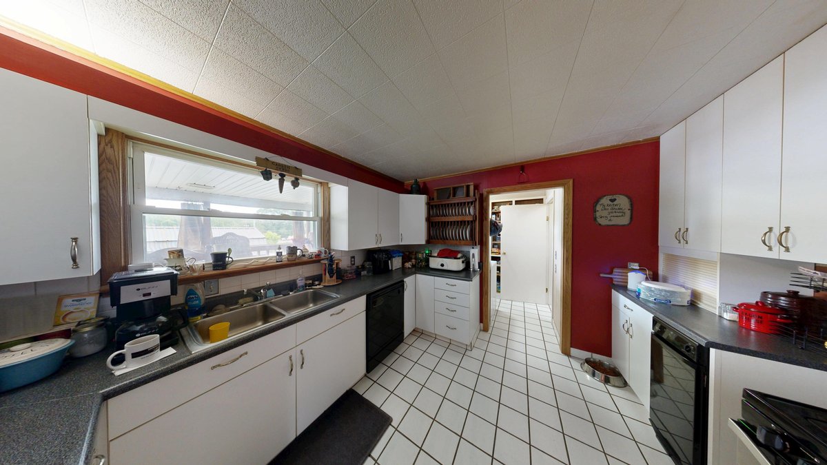 Image for Spacious 4 Bedroom with Garage Apartment in Weston