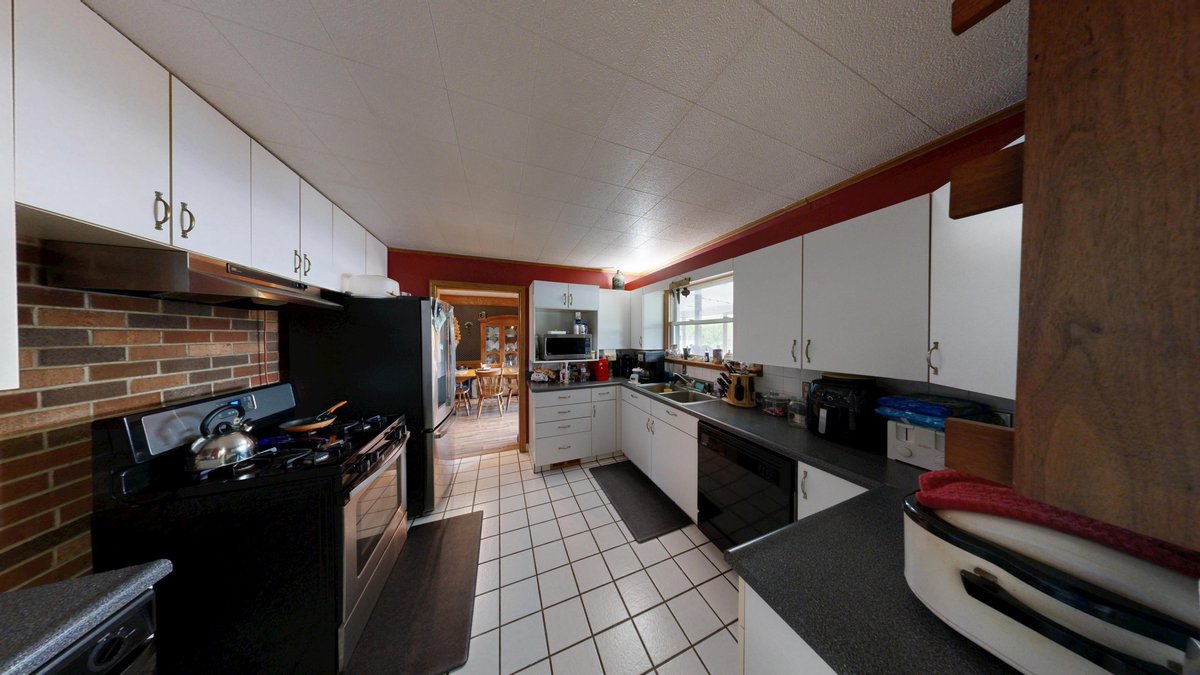 Image for Spacious 4 Bedroom with Garage Apartment in Weston