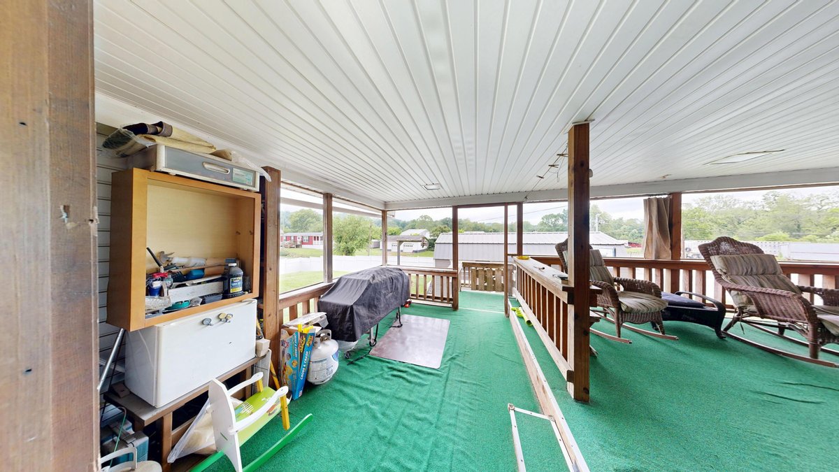Image for Spacious 4 Bedroom with Garage Apartment in Weston