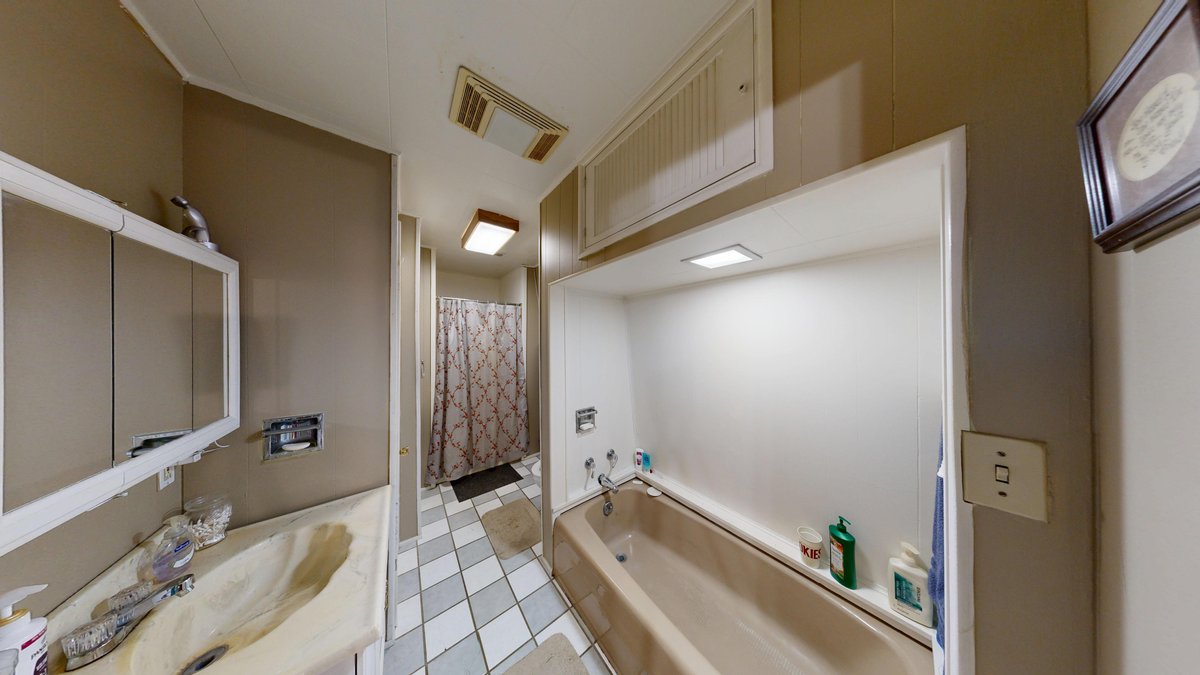 Image for Spacious 4 Bedroom with Garage Apartment in Weston