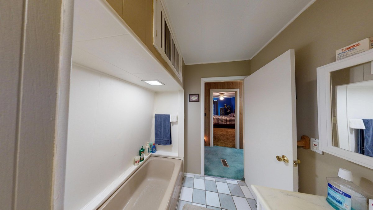 Image for Spacious 4 Bedroom with Garage Apartment in Weston