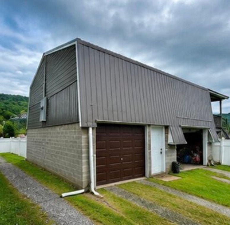 Image for Spacious 4 Bedroom with Garage Apartment in Weston