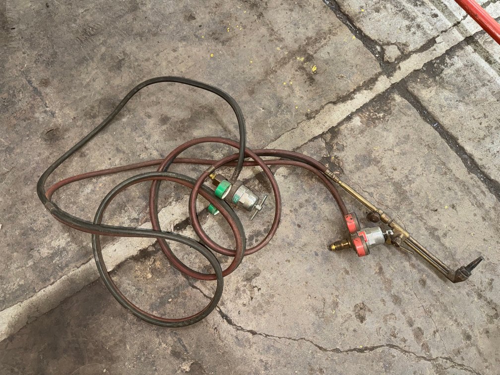 Oxygen or Acetylene torch and hose