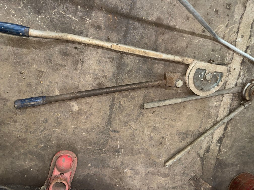 Pipe benders