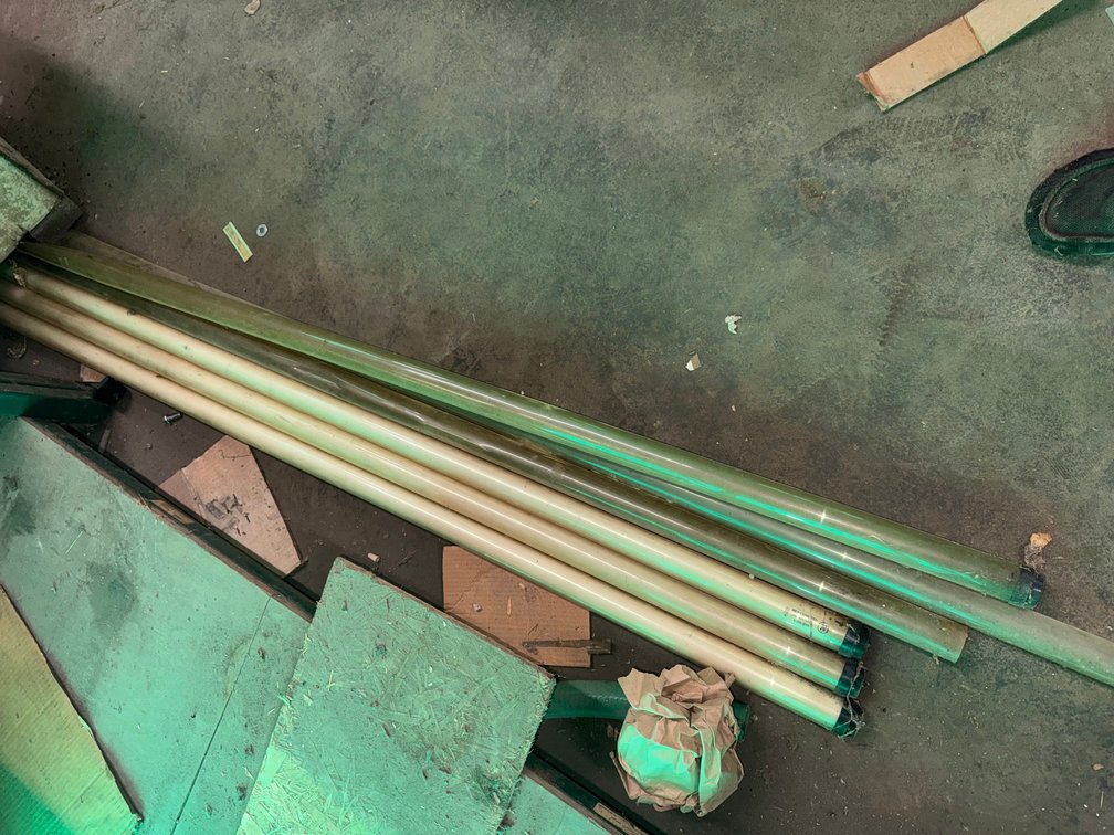 Fluorescent light bulbs