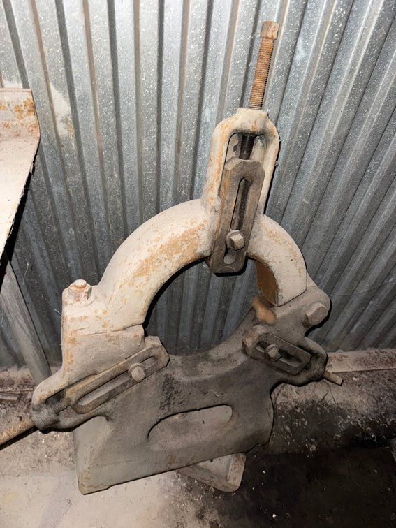 Lathe steady rest
