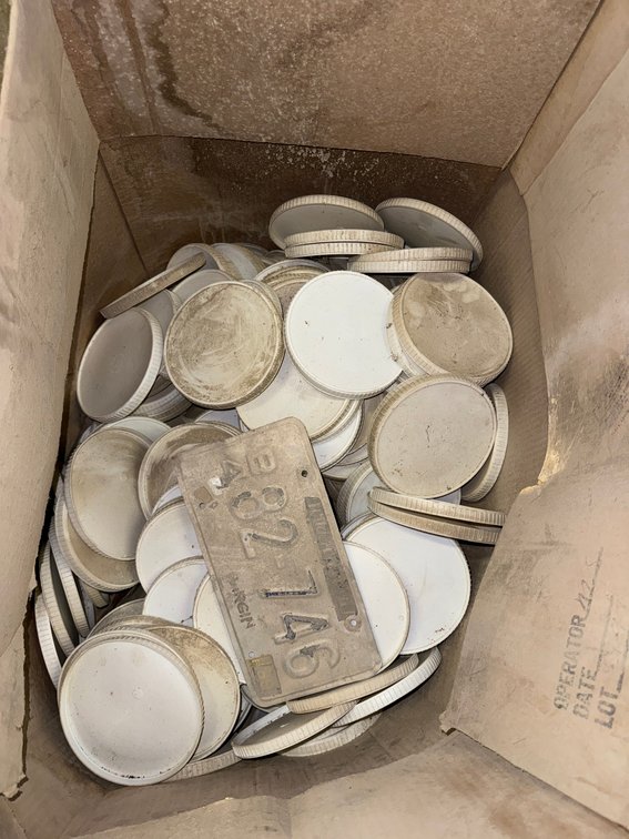 Plastic lids