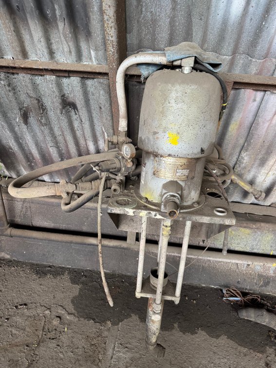Industrial fluid pump
