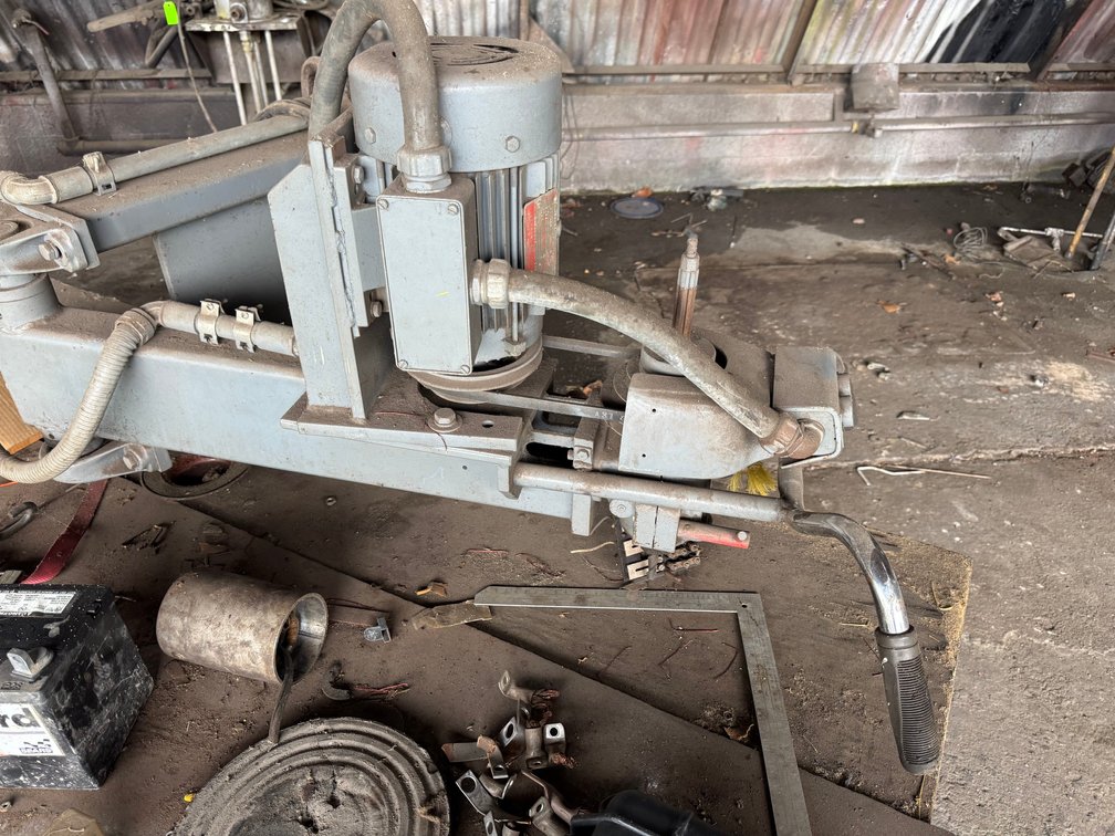 Heavy Duty Metal Working machine
