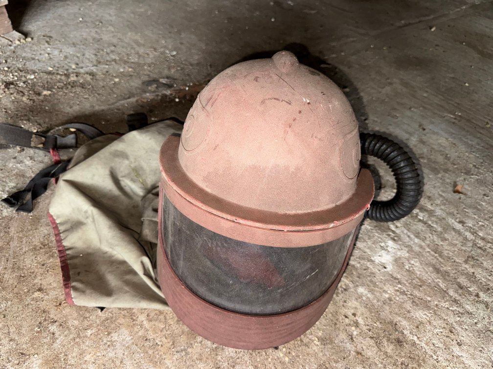 Clemco Apolo 600 Abrasive Blasting Respirator Helmet