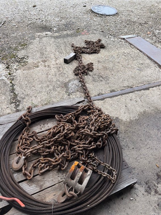 Chain and steel cable with pulley
