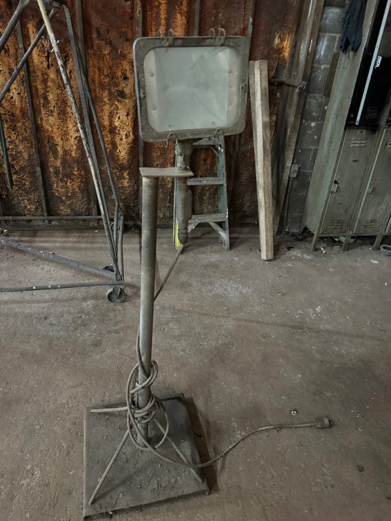 Crouse -Hinds Quartz Beam 500