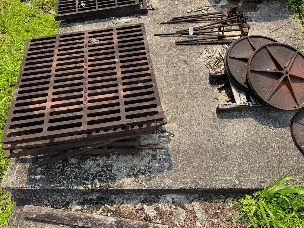 Cast Iron Man Hole Cover