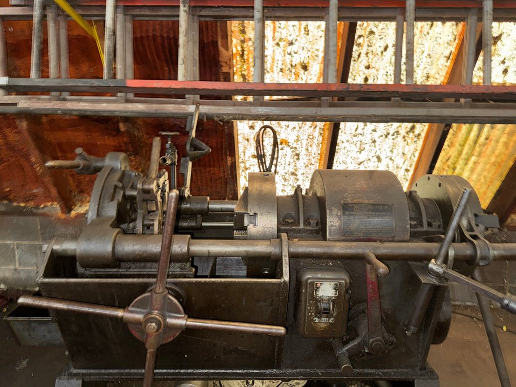 Toledo Pipe Threading Machine