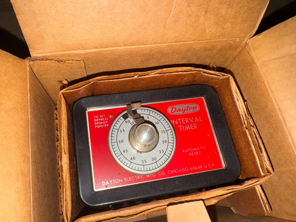 Dayton 2 E333 1 Minute Automatic Reset Interval Timer