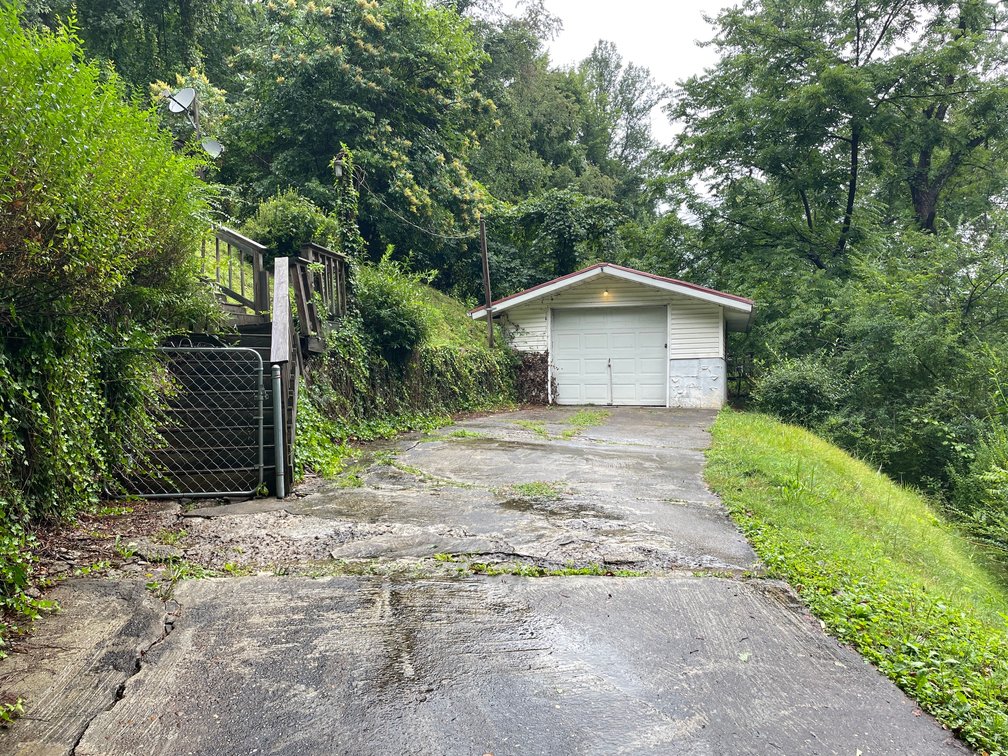 Image for 3 Bedroom on 0.57 Private Acres in Kanawha City