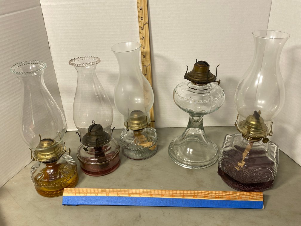 5 Assorted oil lamps