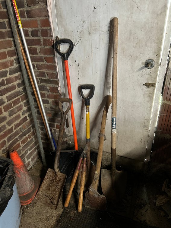 Outdoor yard tools