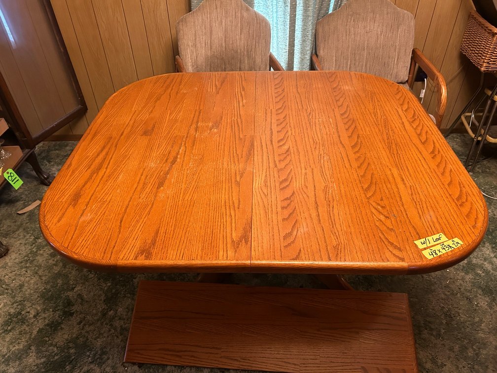 Oak table with 2 damaged chairs