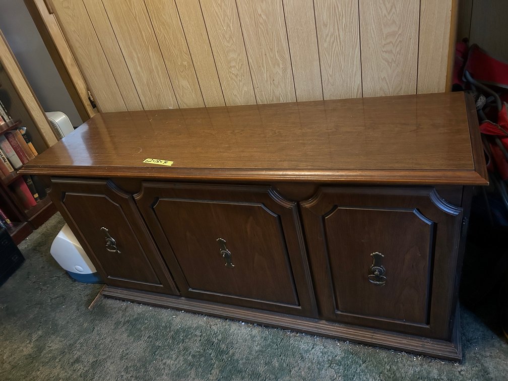 Sideboard with 3 doors and drawers