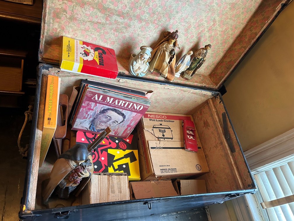 Steamer trunk with contents