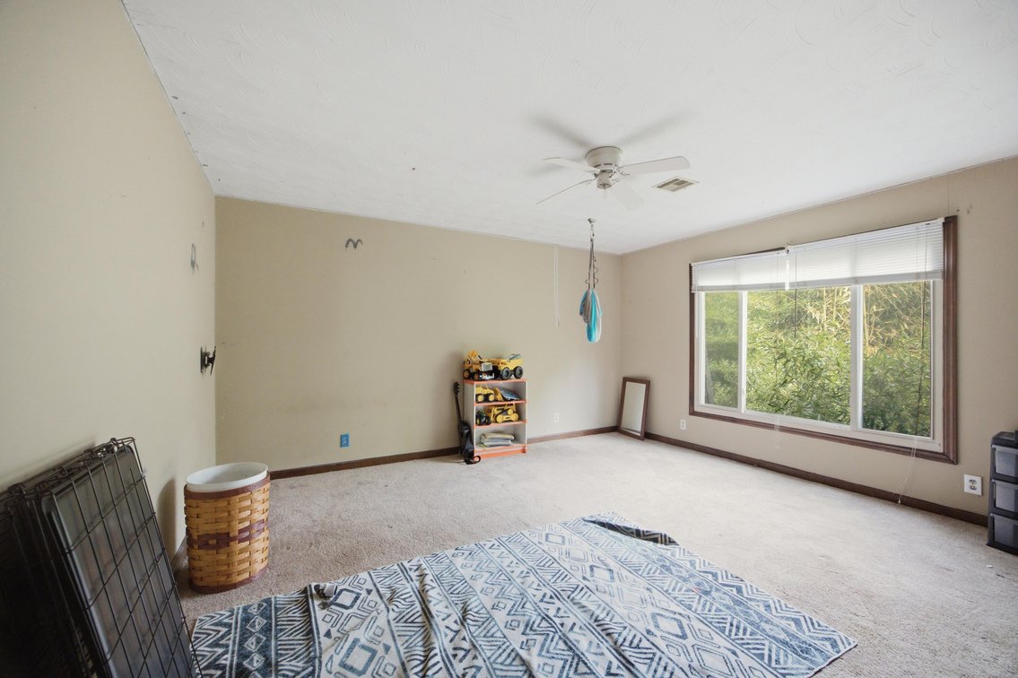 Image for Spacious 4 Bedroom with a Full Basement on 2 Acres in Dunbar