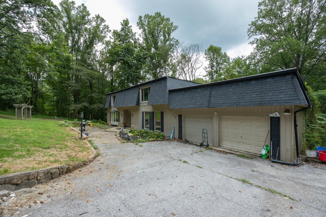 Image for Spacious 4 Bedroom with a Full Basement on 2 Acres in Dunbar